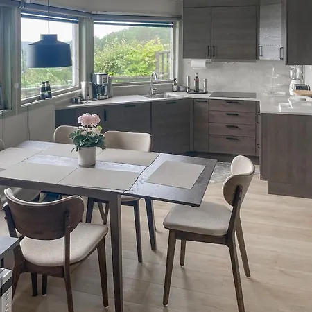 Ferienhaus 5 Bedroom Cozy In Mandal