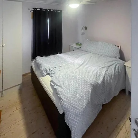 5 Bedroom Cozy In Mandal
