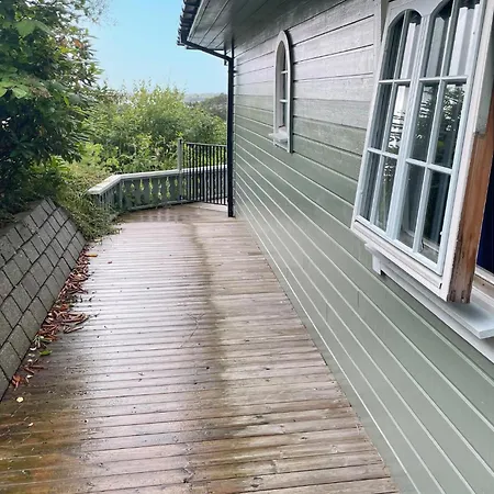 5 Bedroom Cozy In Mandal